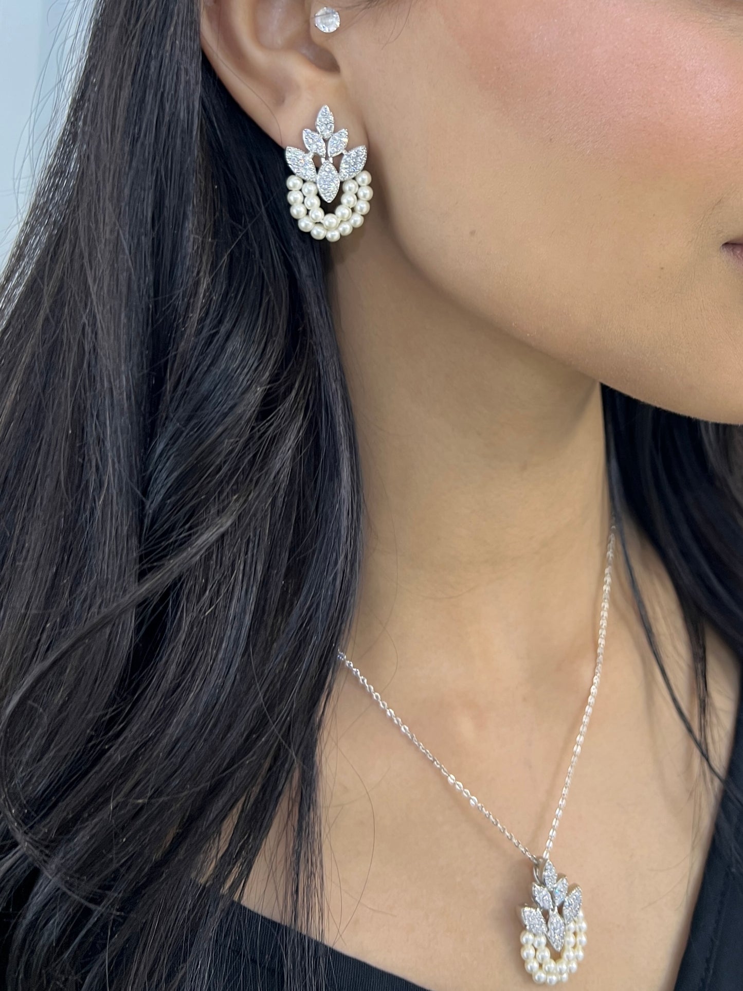 Double Pearl Leaf Pendant Set